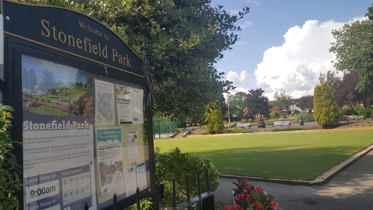 Stone Parks Retain Green Flag Awards for Excellence — Stafford news photo (A Little Bit of Stone)